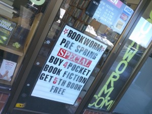 sign on the door at the old location of "The Bookworm"